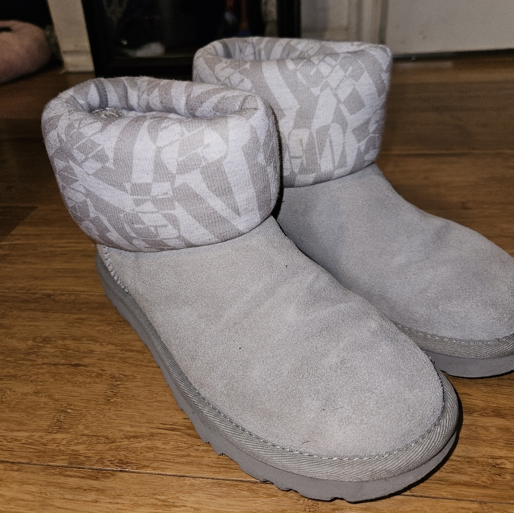 Ugg Minis - image 5